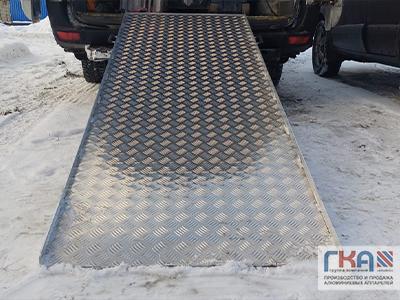 Погрузочный мост ГКА 300.60/2KM